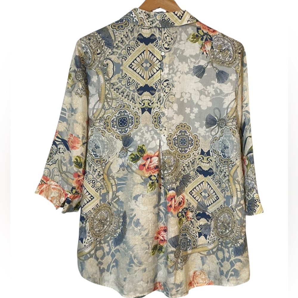 Chico's 100% linen Blue,‎ Coral , Cream Paisley Floral Button-Down Shirt size 12 - Picture 9 of 10